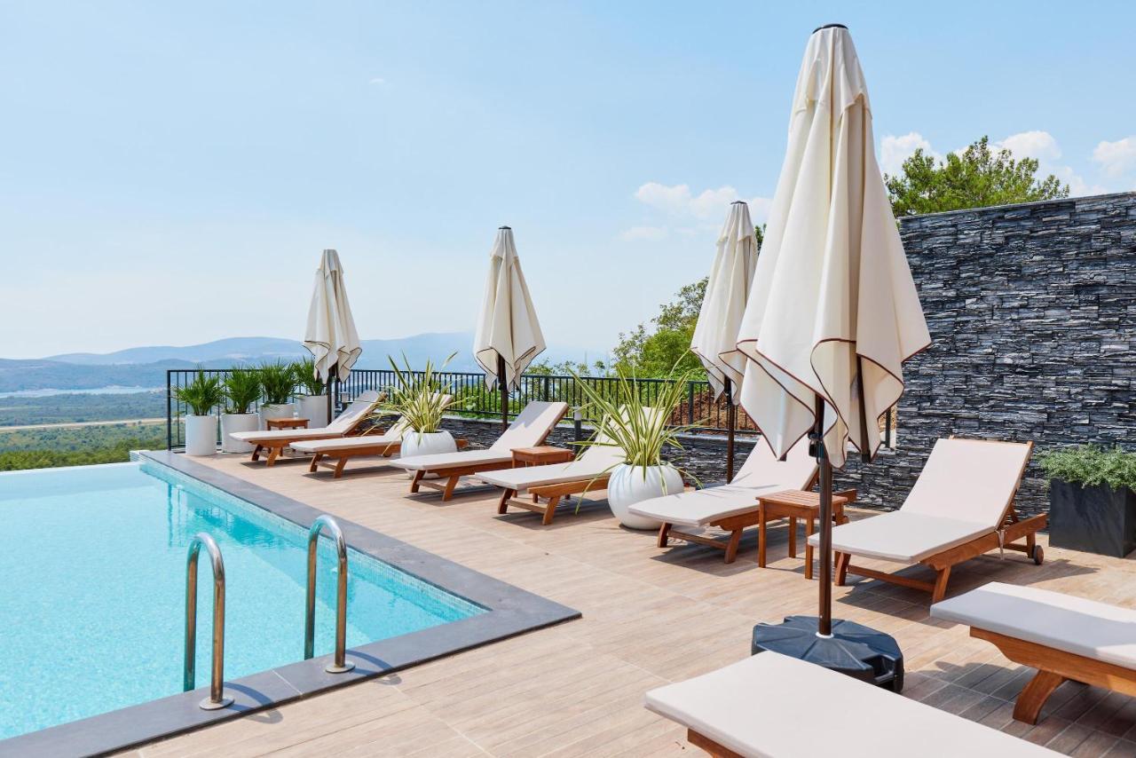 Bayview Hills Luxury Residences Tivat Exterior foto