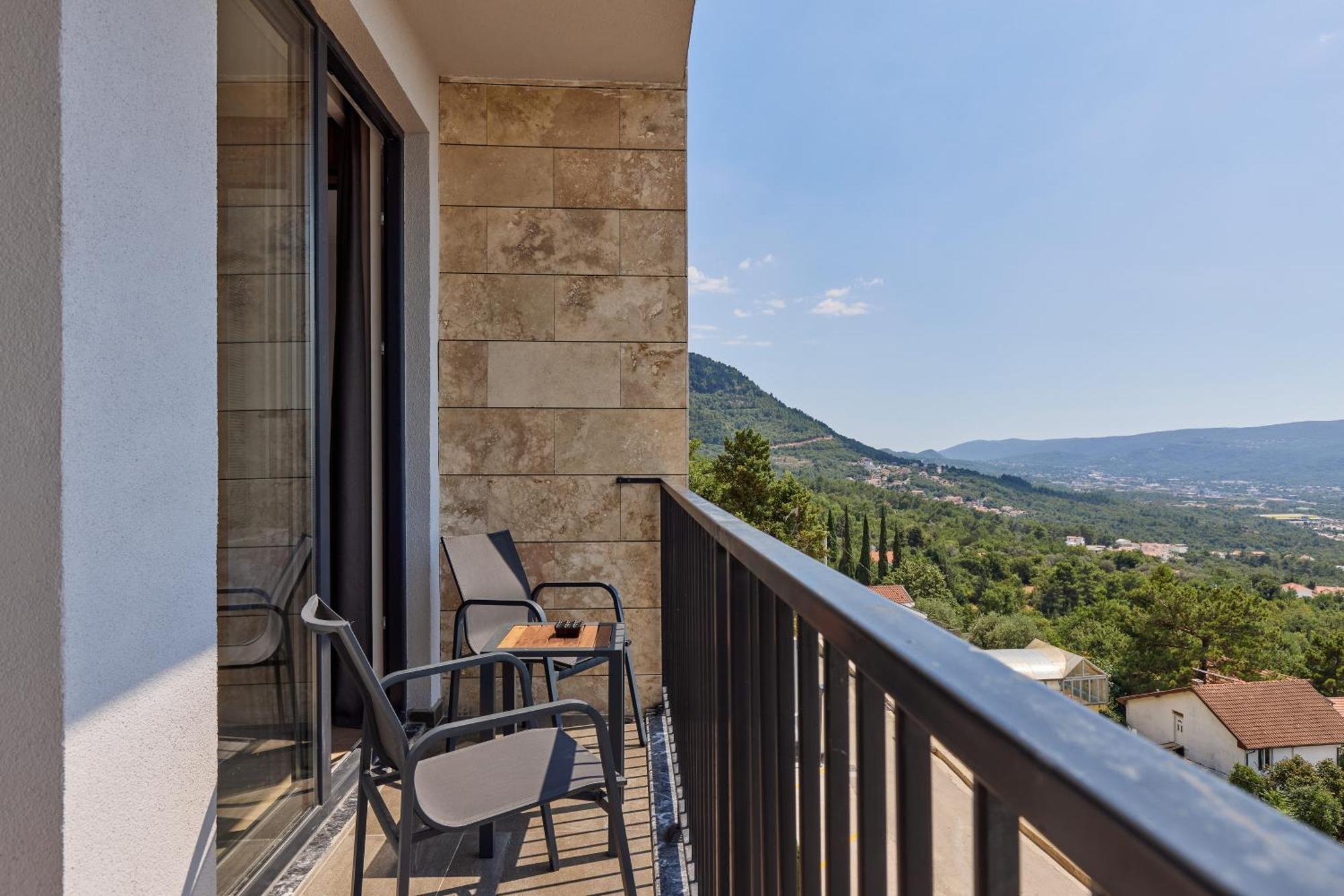 Bayview Hills Luxury Residences Tivat Exterior foto