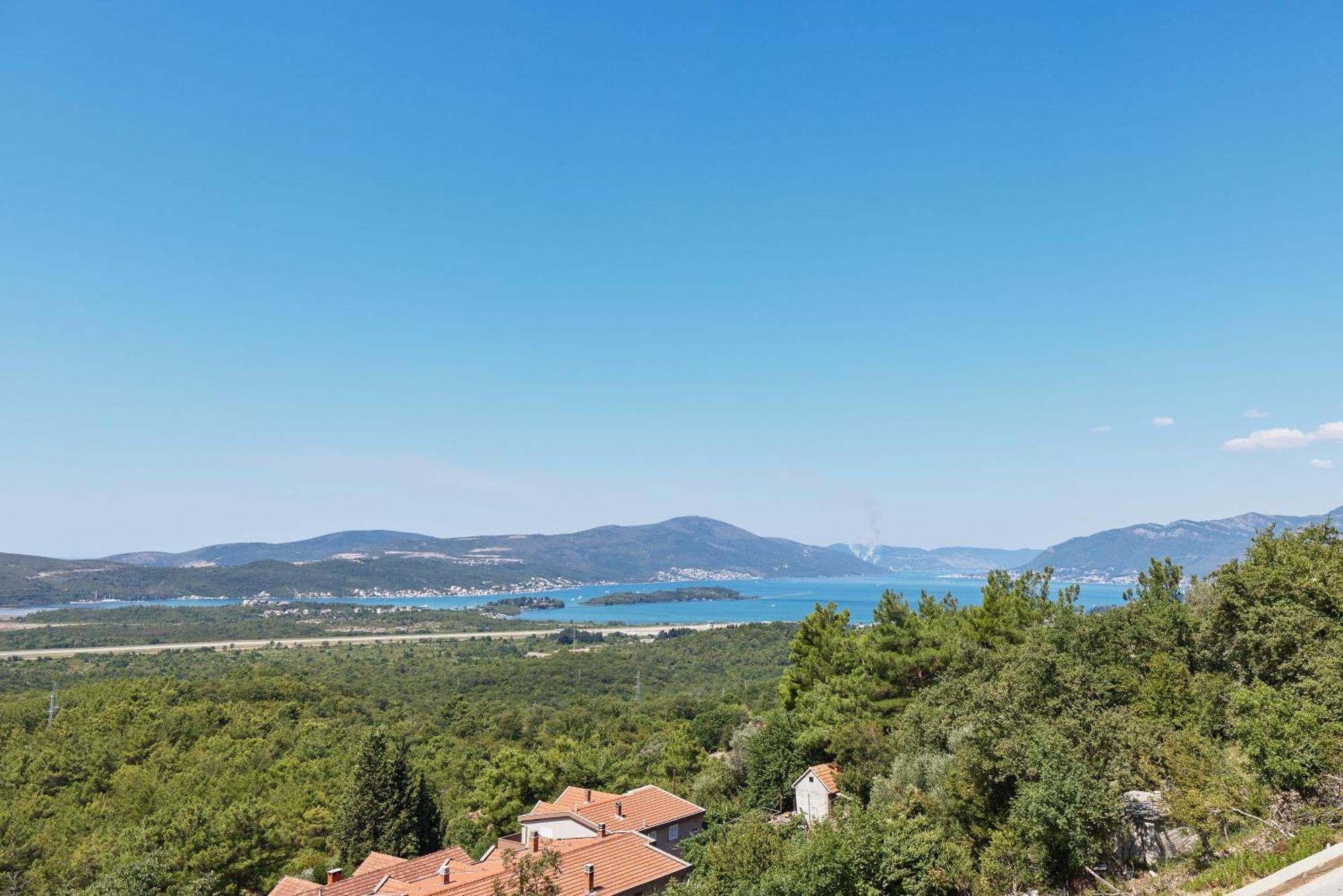 Bayview Hills Luxury Residences Tivat Exterior foto